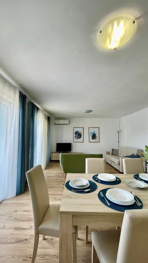Apartma Marina View *